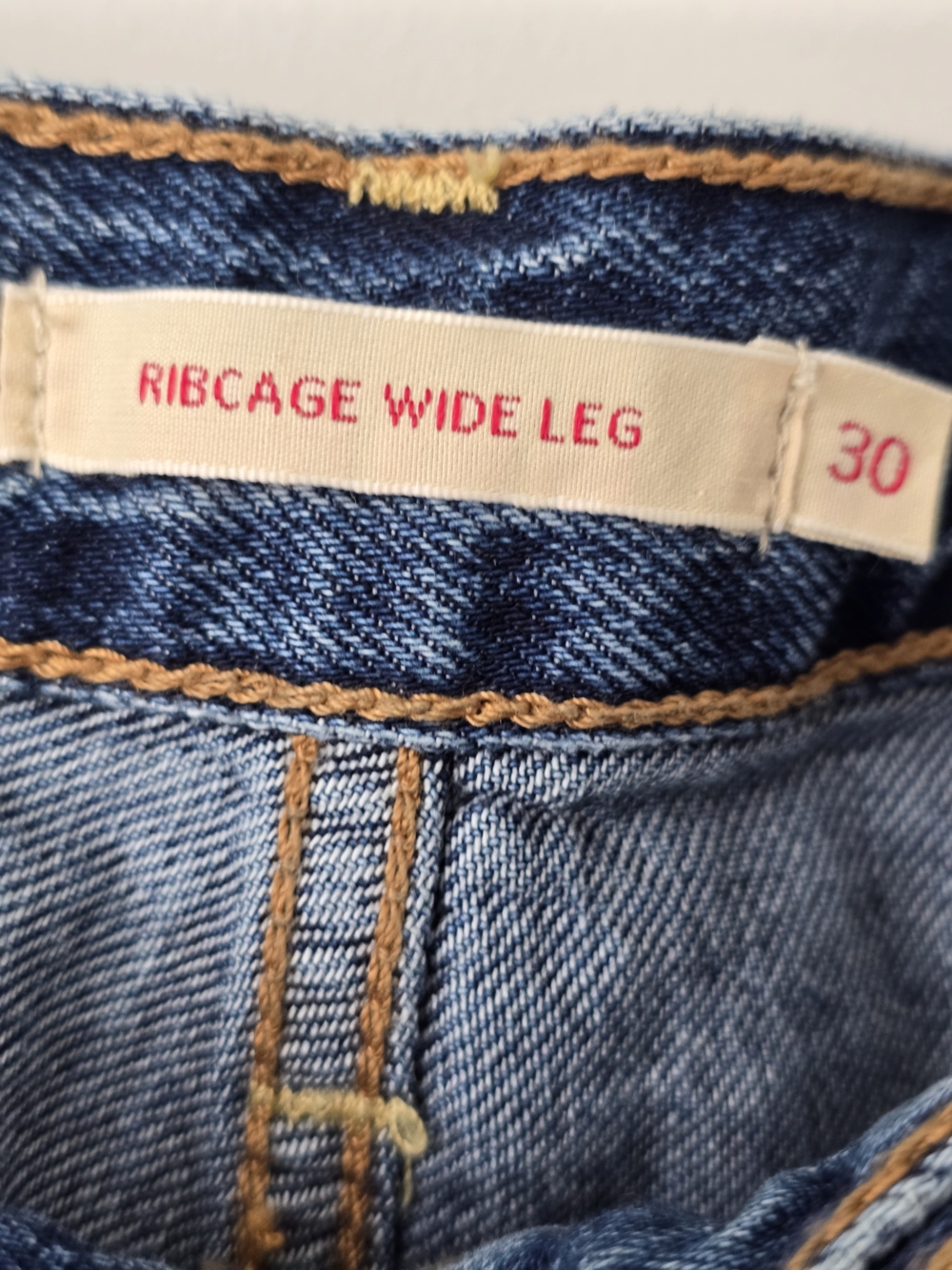 Levi's Ribcage Wide Leg Jeans Medium Wash Size 30 NWT - Picture 4 of 7